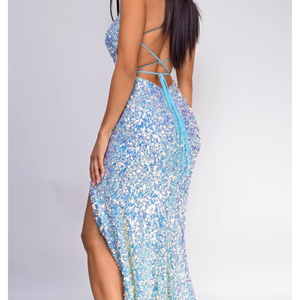 Used only once for prom night paid $400